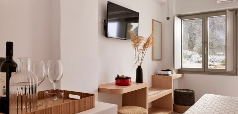 ARCOS SUITES - KAMARES image 16