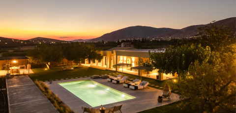 THE ATTICAN VILLA & ESTATE - SLEEPS 8 PERSONS image 12