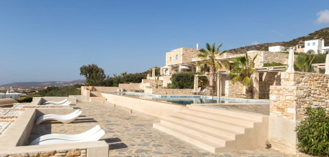 CALME BOUTIQUE HOTEL - CHRYSSI AKTI image 2