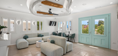 MAJO SUITES HOTEL - AGIA ANNA image 5