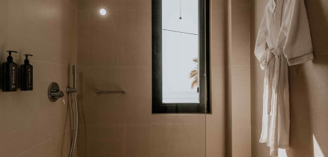 OSTRAKO BEACHSIDE SUITES - AGIA ANNA image 8