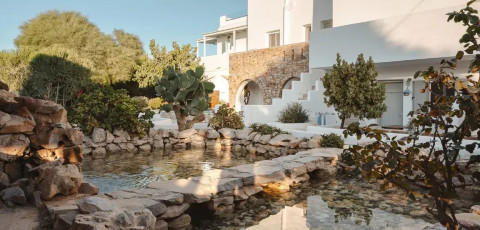 ALMIRIKI BEACHSIDE SUITES - PLAKA image 2